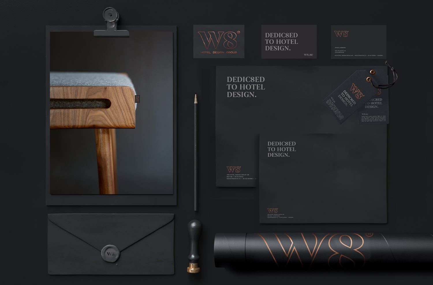 W8 Hotel Design Group - grafisk identitet skapad av Pia K Grafisk identitet för W8 med logotyp, färgpalett och typografi. Grafiska tillämpningar.