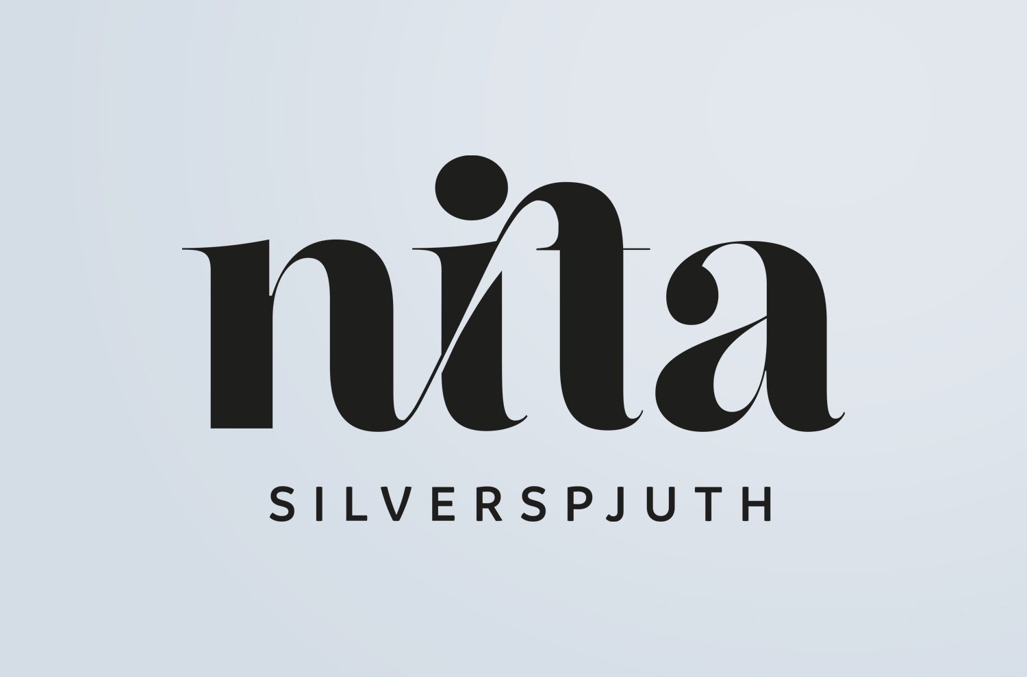 Nita Silverspjuth – logotyp Logotyp för Nita Silverspjuth.