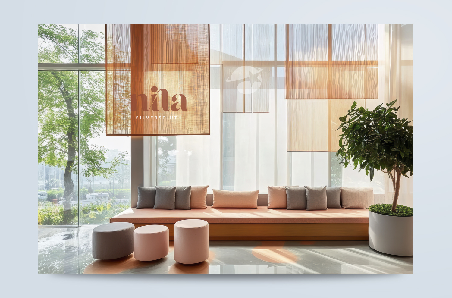 Nita Silverspjuth – varumärkesmiljö Visualisering av Nita Silverspjuths varumärke i en modern kontorslounge.